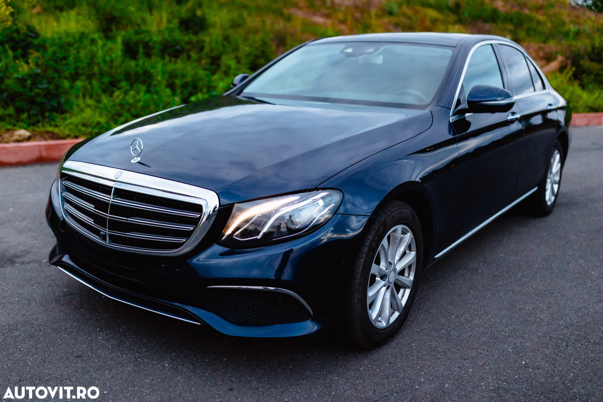 Mercedes-Benz E 220 d 9G-TRONIC - 2