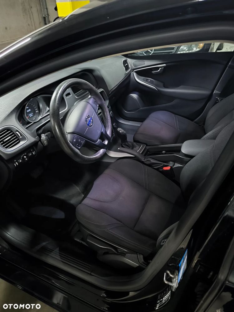 Volvo V40 T4 Base - 11
