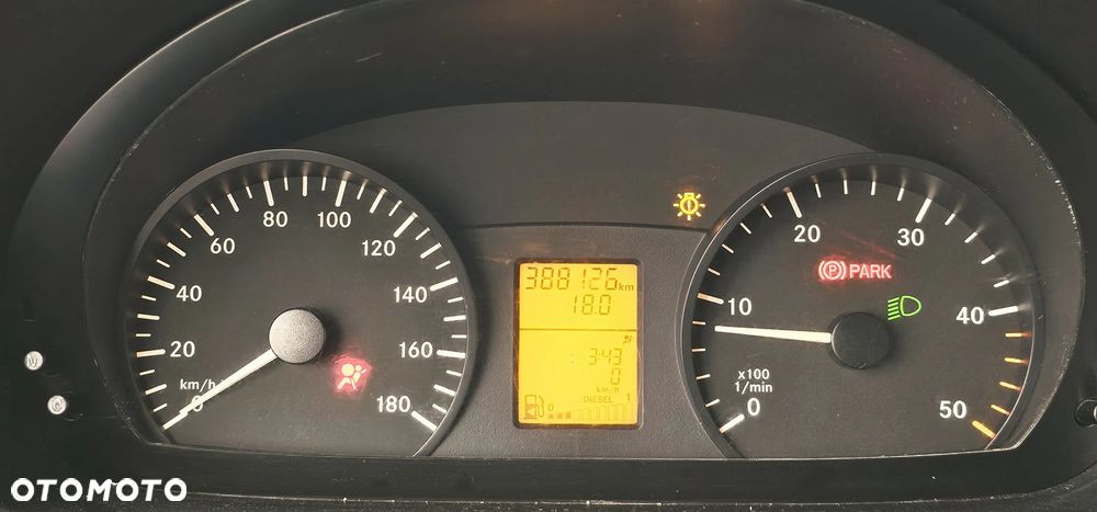 Mercedes-Benz Sprinter - 27