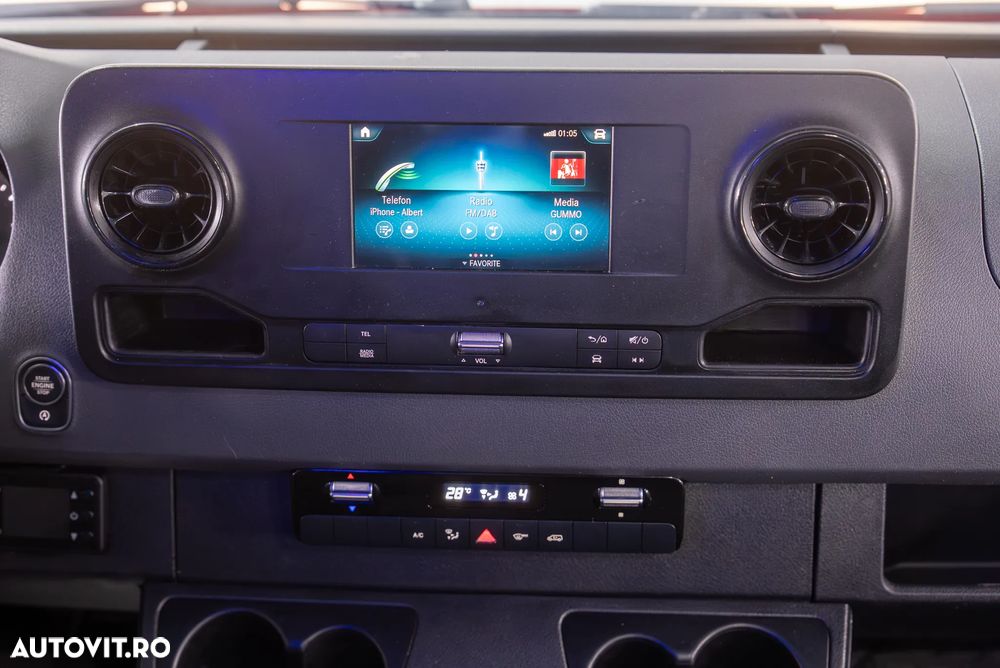 Mercedes-Benz Sprinter - 11