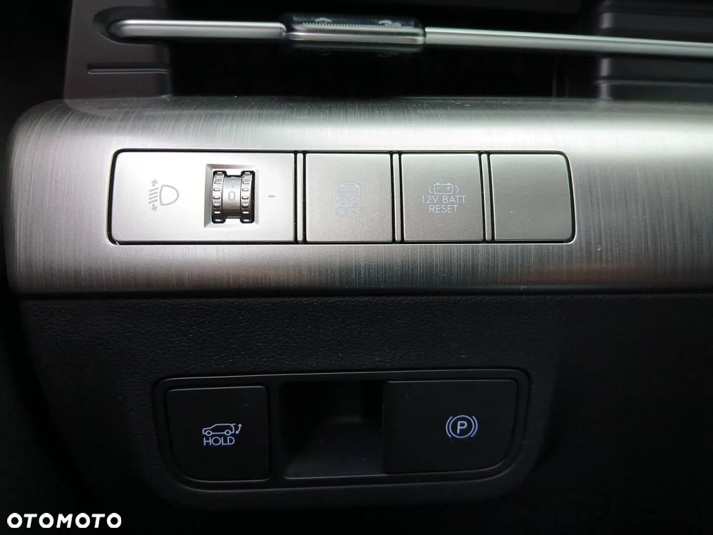 Hyundai Kona 1.6 GDI Hybrid Platinum DCT - 24
