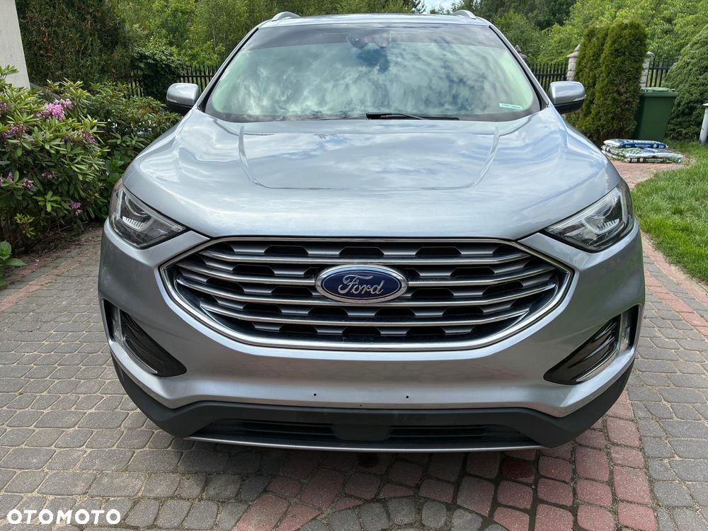 Ford Edge - 8