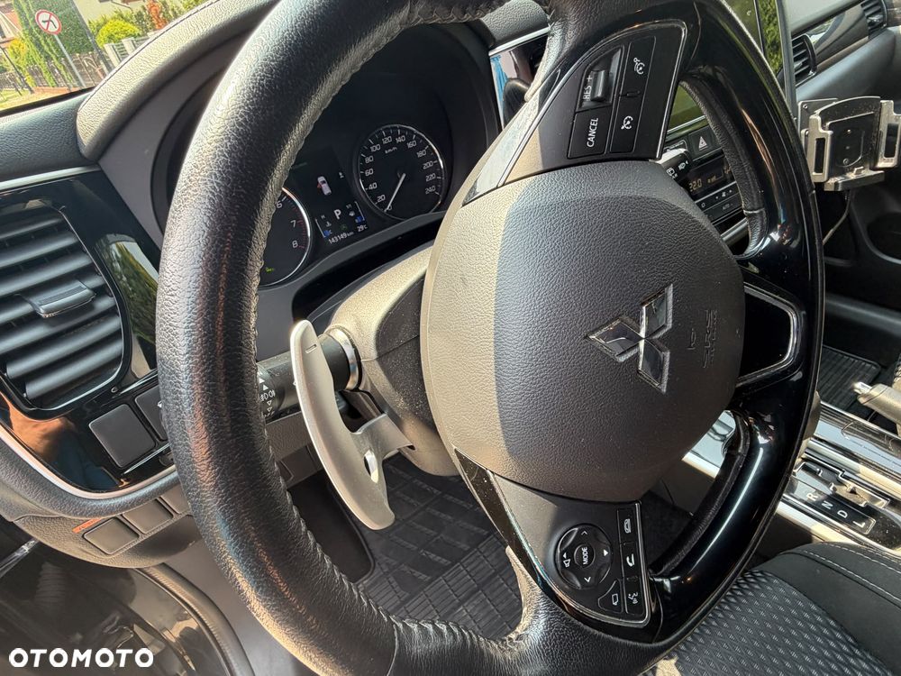 Mitsubishi Outlander 2.0 2WD CVT Diamant+ - 27