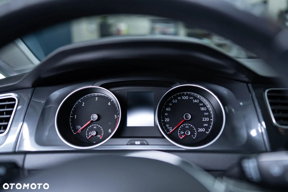 Volkswagen Golf 1.6 TDI SCR Comfortline - 25