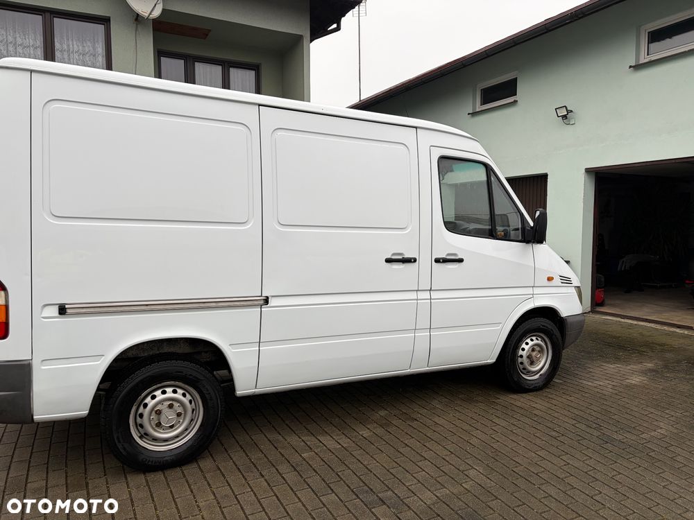 Mercedes-Benz SPRINTER - 4