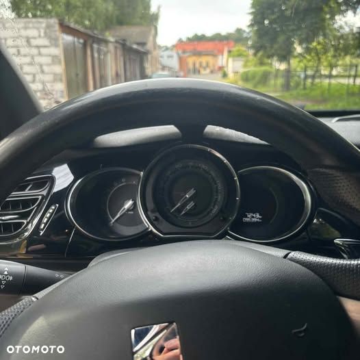 Citroën DS3 1.6 THP SportChic - 5