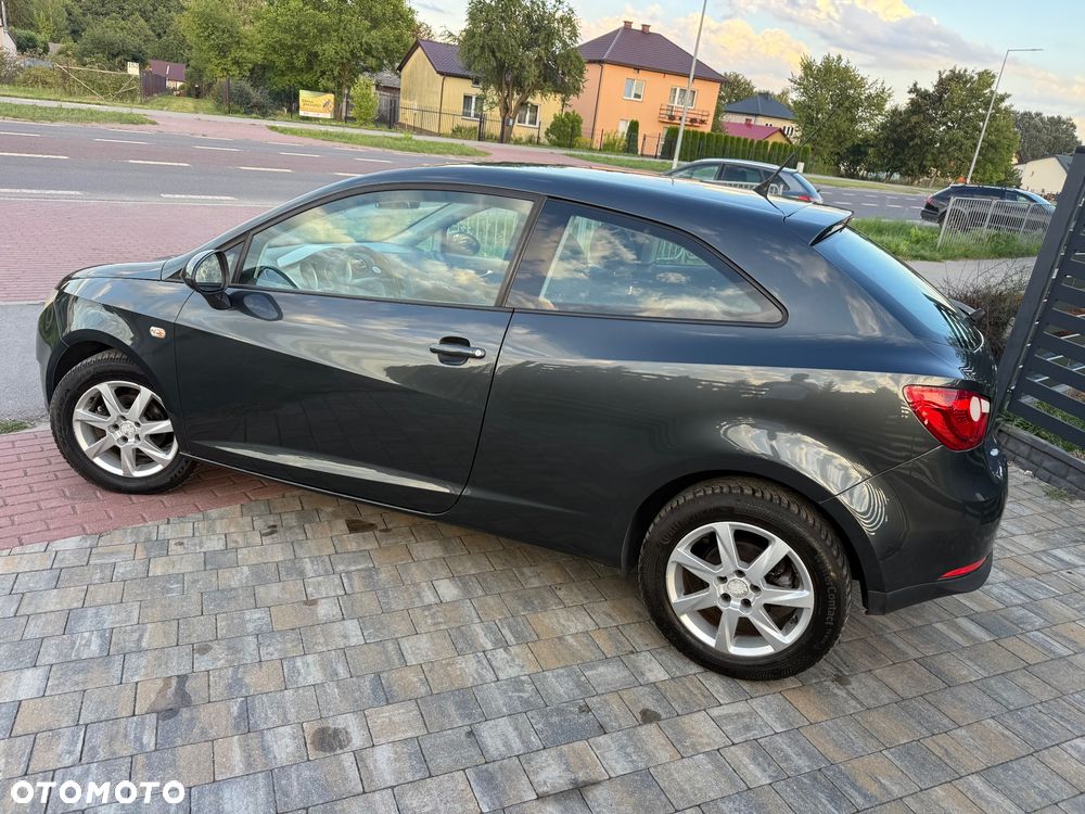Seat Ibiza SC 1.6 16V Sport - 4