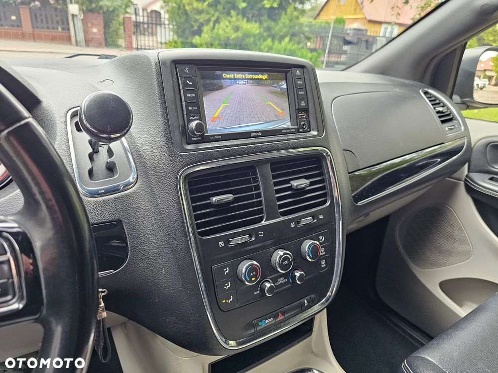 Dodge Grand Caravan - 22