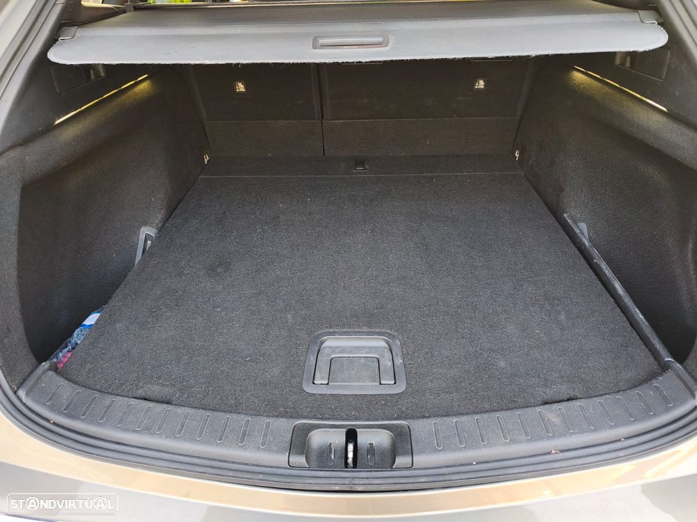 Toyota Corolla Touring Sports 1.8 Hybrid Comfort+P.Sport - 18