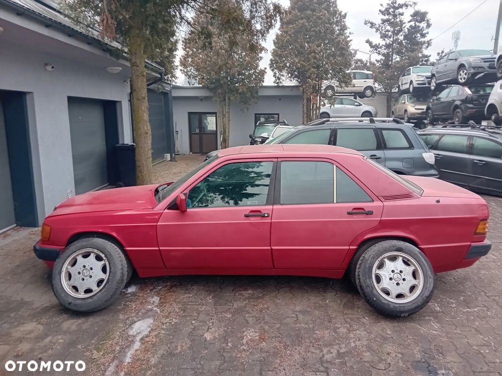 *MERCEDES 190* Samochód na części - 12