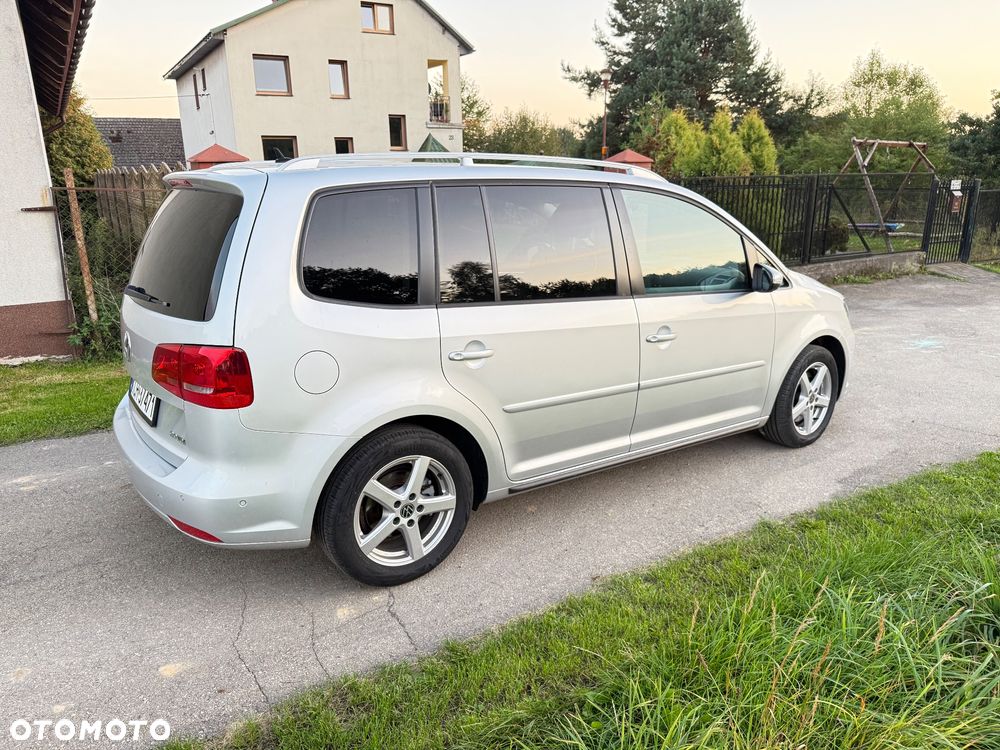 Volkswagen Touran 2.0 TDI DPF Highline - 10