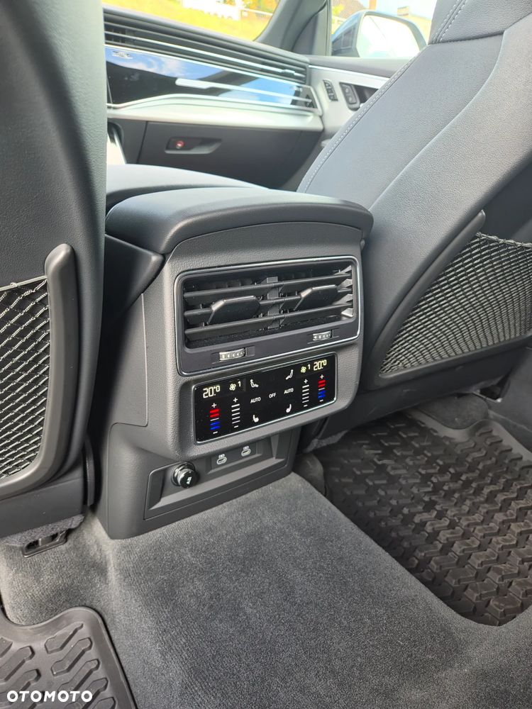 Audi Q8 - 9
