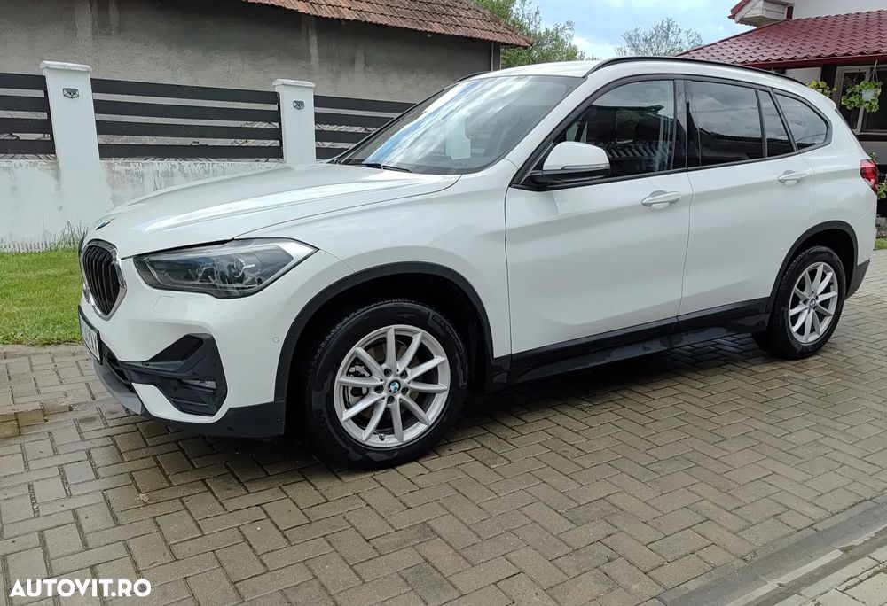 BMW X1 sDrive18d Aut. Sport Line - 1