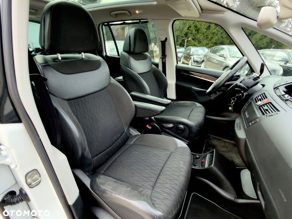 Citroën C4 Grand Picasso 2.0 HDi Exclusive - 32