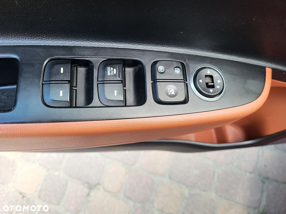 Hyundai i10 1.2 YES Gold - 10