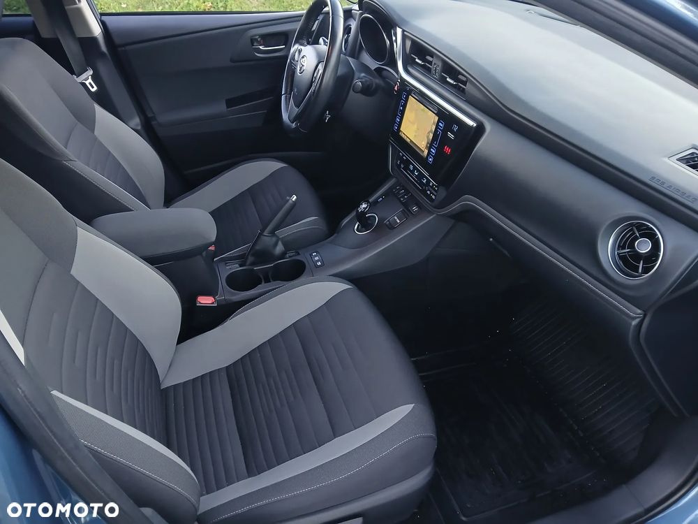 Toyota Auris Hybrid 135 Premium - 15