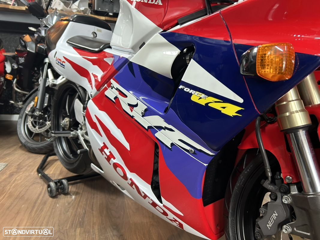 Honda RVF 400 - 15