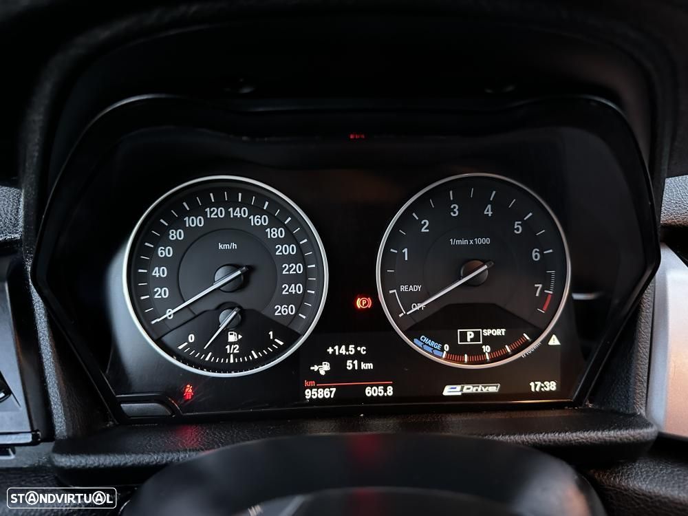 BMW 225xe Active Tourer Line Luxury - 23