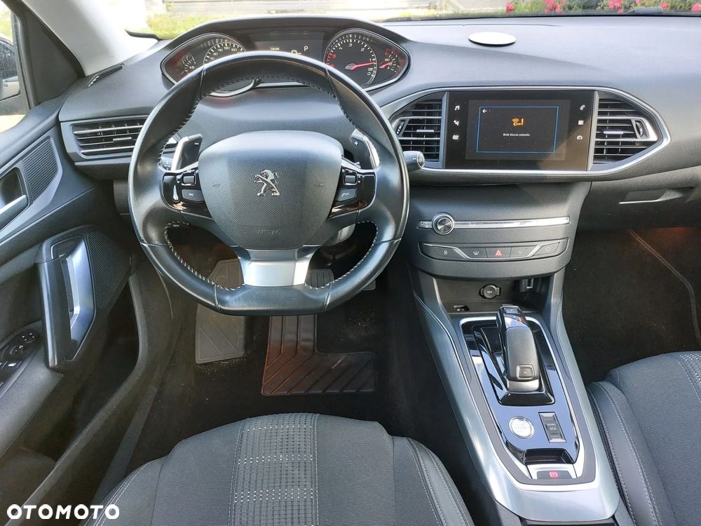 Peugeot 308 BlueHDi 130 EAT8 Black Edition - 13