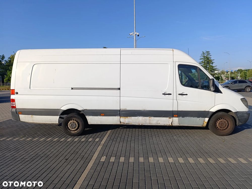 Mercedes-Benz Sprinter - 9