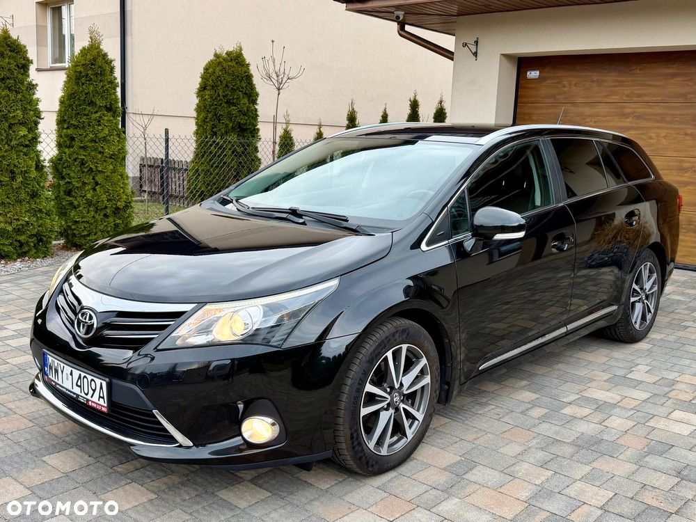 Toyota Avensis 1.8 Sol NAVI - 2