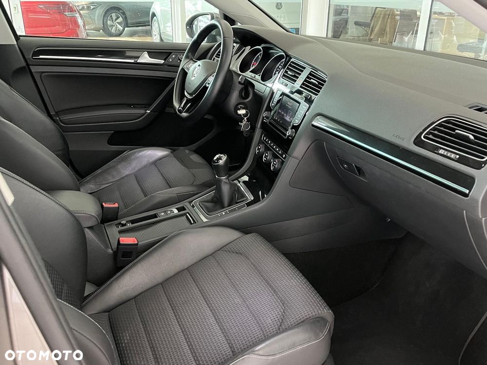 Volkswagen Golf 1.6 TDI Highline - 20