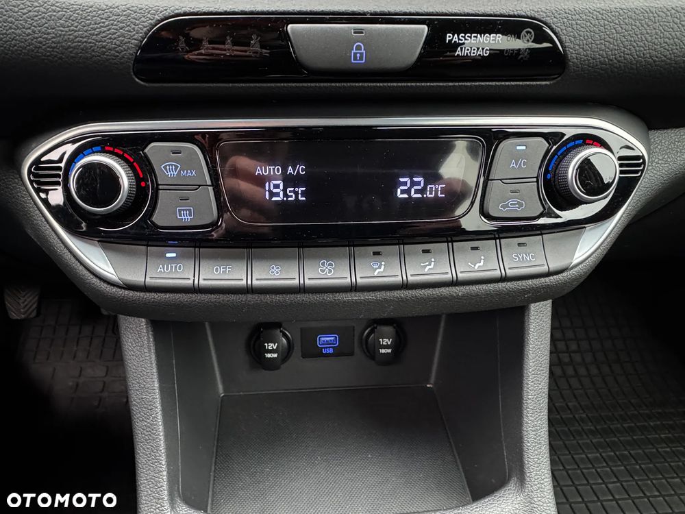 Hyundai i30 1.5 DPI Smart - 17