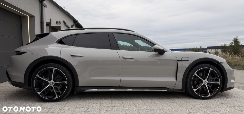 Porsche Taycan 105kWh 4 - 17