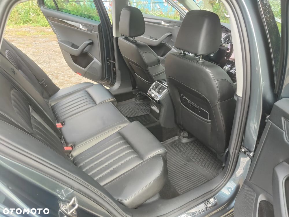 Skoda Superb 2.0 TDI SCR 4x4 L&K DSG - 16