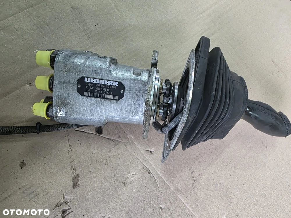 Joystick VG-8/4-4 Liebherr R944C LC Litronic - 3