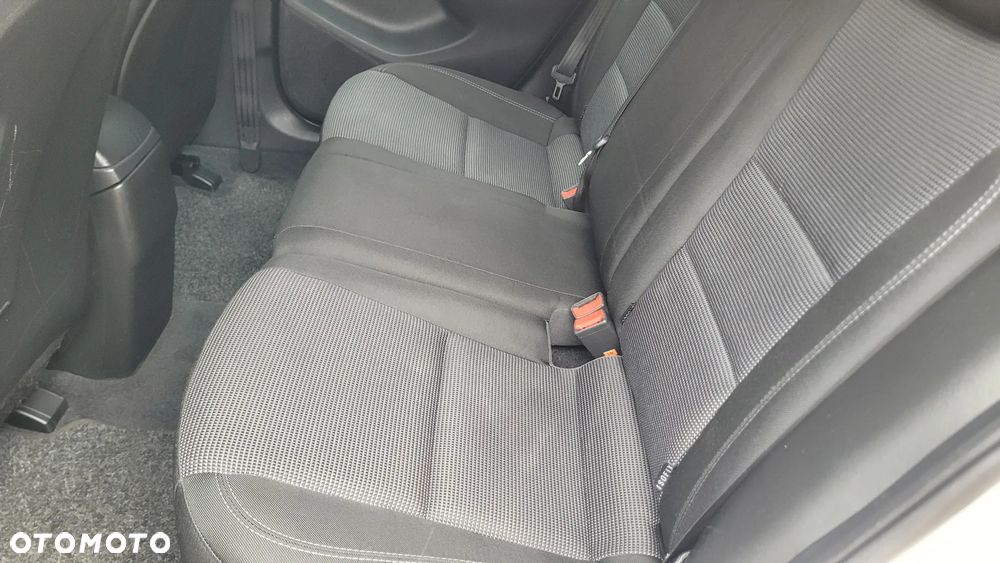 Hyundai i30 i30cw 1.6 CRDi Intro Edition - 33
