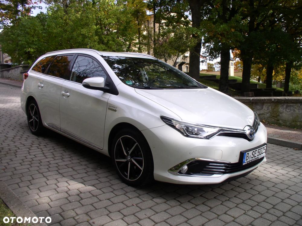 Toyota Auris 1.8 VVT-i Hybrid Automatik Touring Sports Executive - 36