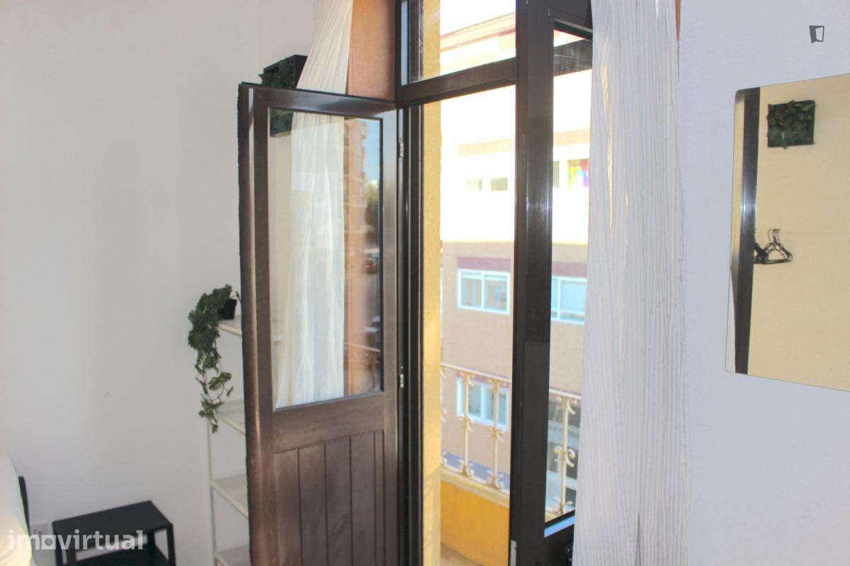 Quarto - localizado em Paranhos Porto - Grande imagem: 4/29