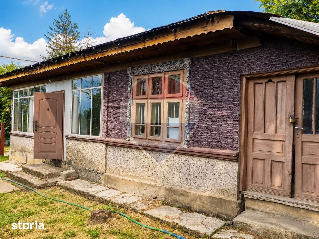 Casă traditionala cu teren 1200 mp Crucea de Piatra - Calugareni - Imagine principală: 4/7