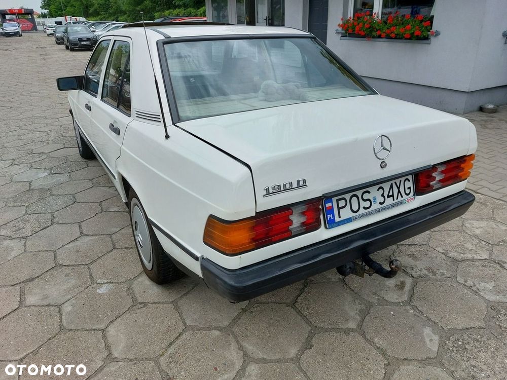 Mercedes-Benz W201 (190) - 8