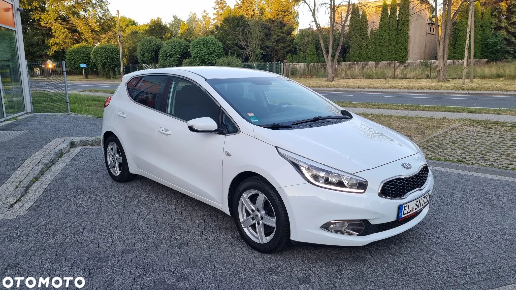 Kia Ceed 1.4 CVVT Fifa World Cup Edition - 4