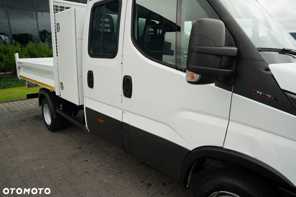Iveco DAILY 35-160 / WYWROTKA / BRYGADÓWKA - 6 MIEJSC /  MANUAL / BLIŹNIAK / EURO 6 - 22