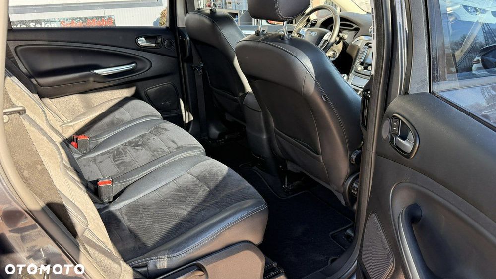 Ford S-Max 2.0 FF Titanium - 12