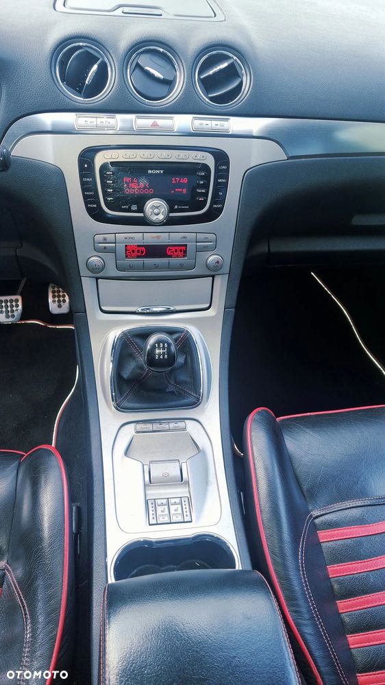 Ford S-Max - 29