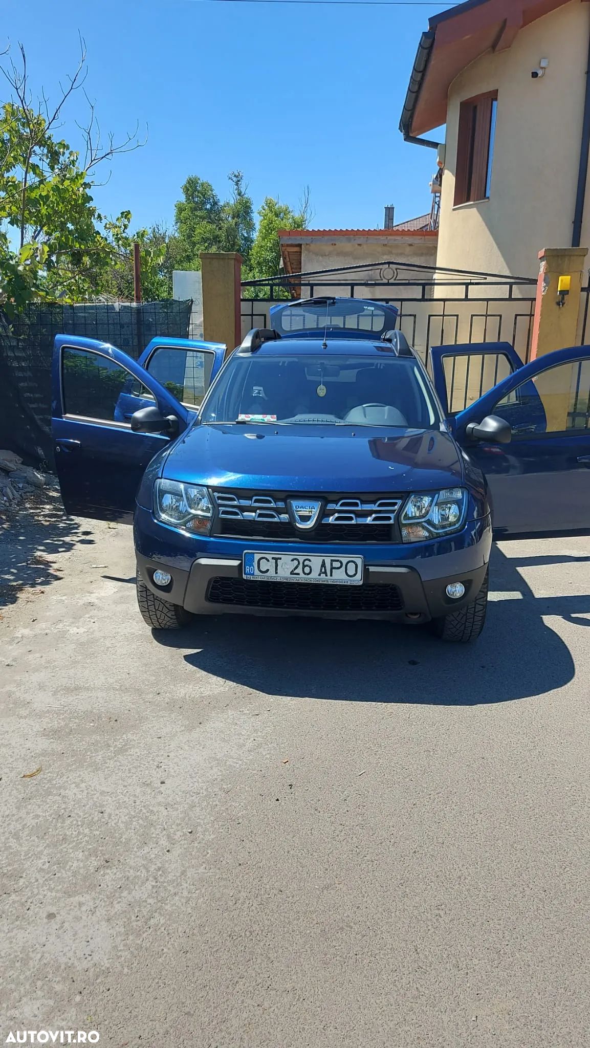 Dacia Duster 1.6 4x4 Laureate - 1