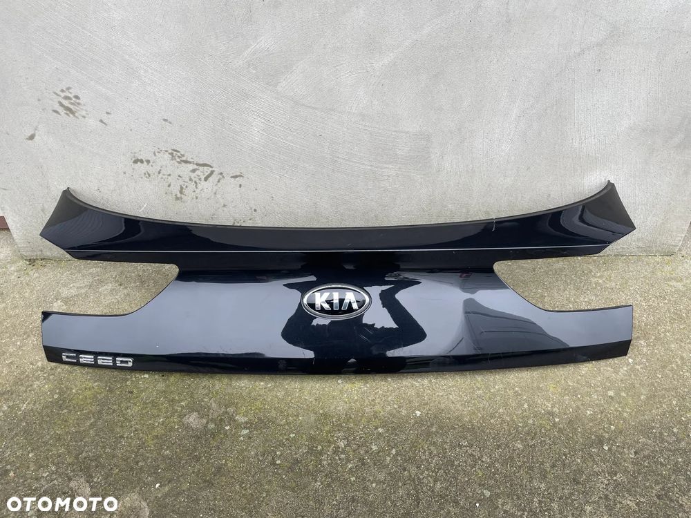 BLENDA, LISTWA KLAPY TYLNEJ KIA CEED III KOMBI  2018-- - 1