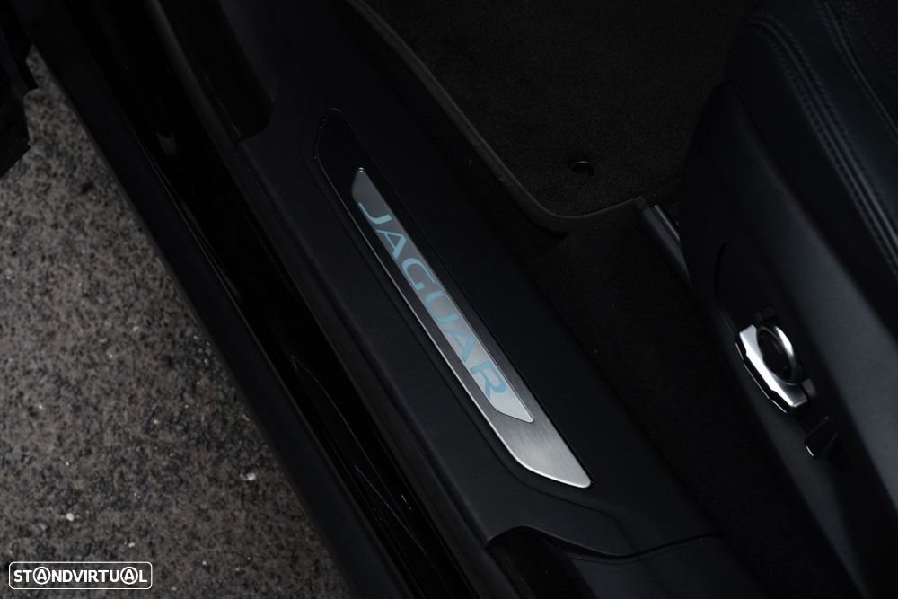 Jaguar F-Pace 5.0 V8 AWD SVR - 15