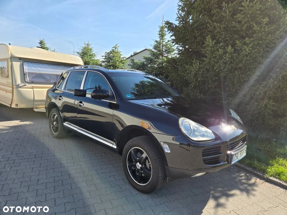 Porsche Cayenne - 2