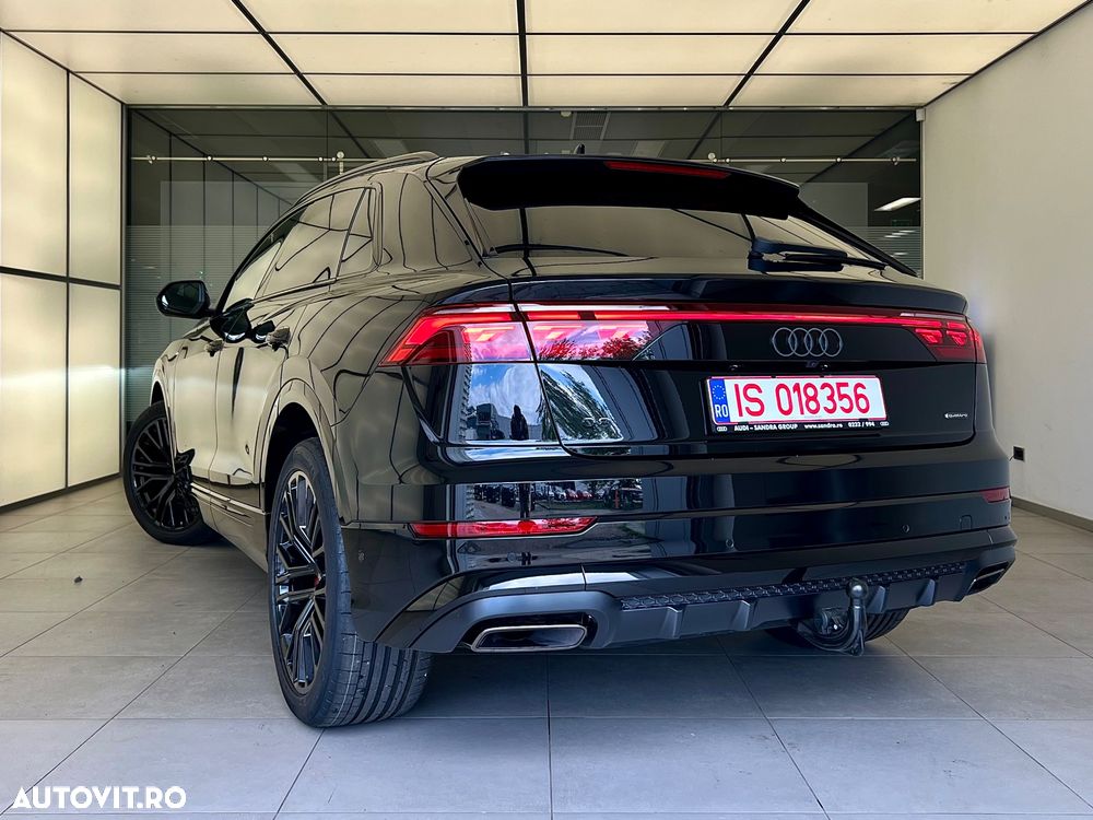 Audi Q8 - 8