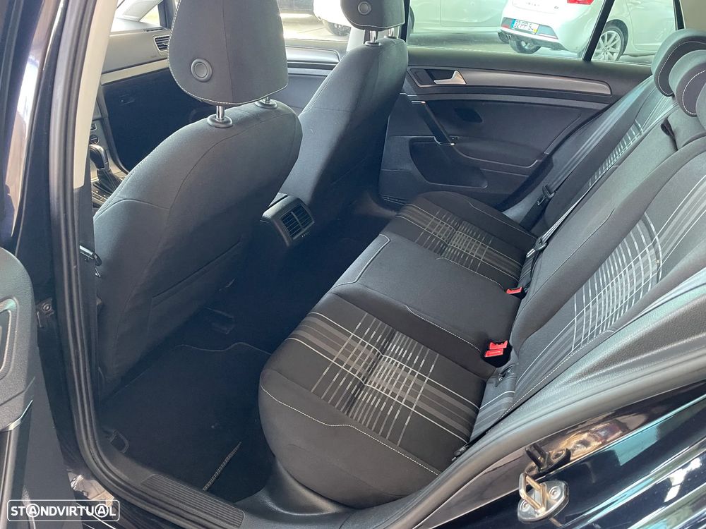 VW Golf 1.2 TSi BlueMotion DSG Lounge - 23
