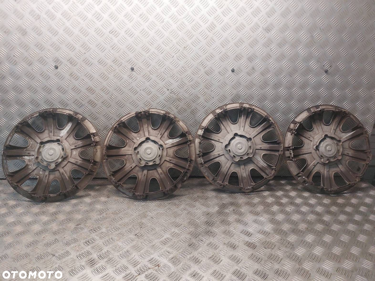 KOŁPAKI KOMPLET 15"  SKODA OCTAVIA II LIFT 1Z0601147E - 2