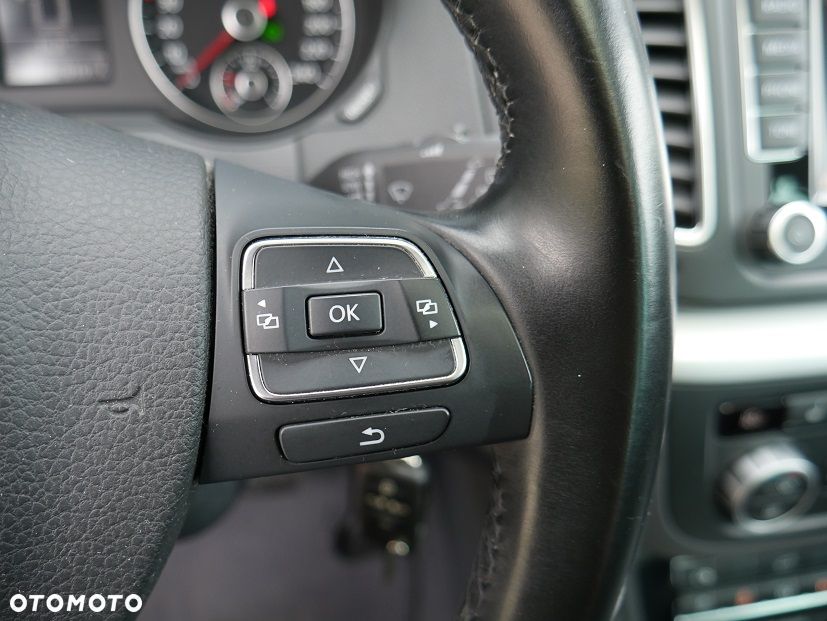 Volkswagen Sharan 2.0 TDI DSG Highline - 24