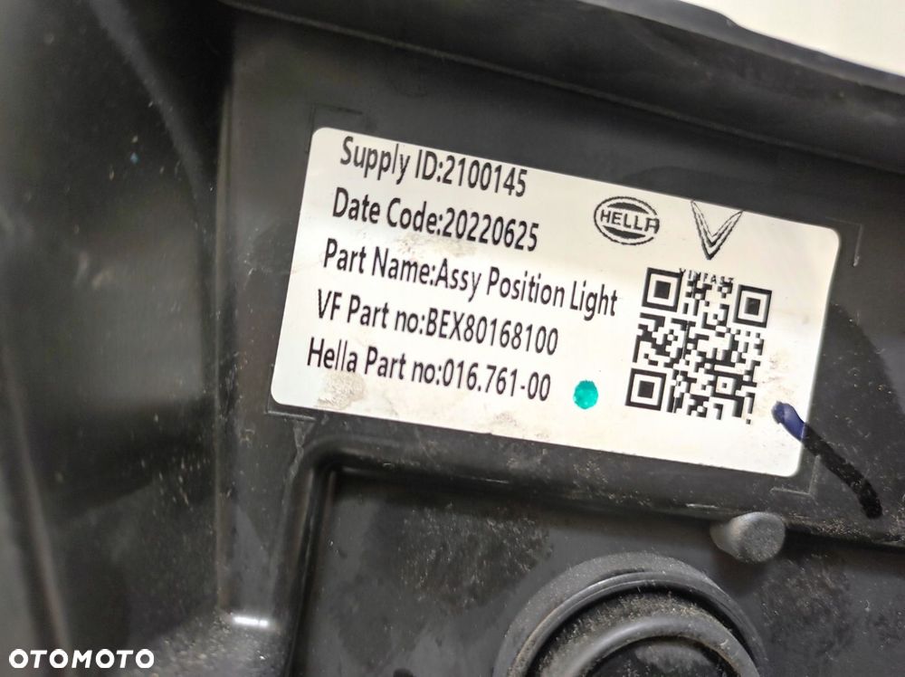 GRILL ATRAPA ŚWIATŁO DZIENNE LED ZDERZAKA PRZÓD VINFAST VF9 - 9