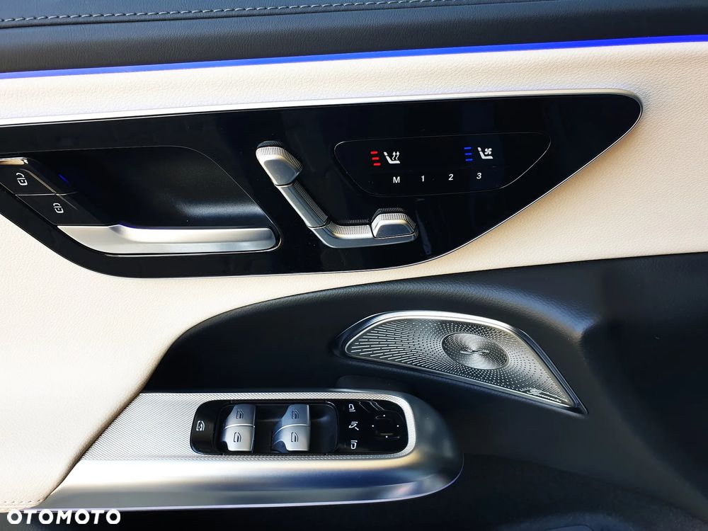 Mercedes-Benz Klasa E - 15