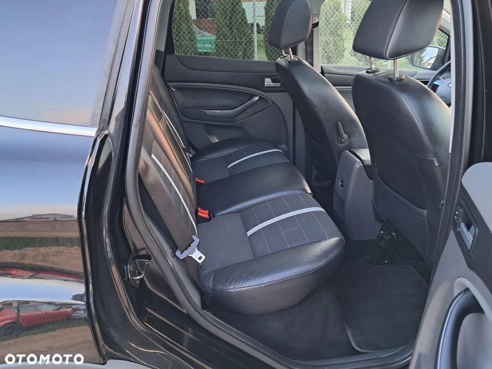 Ford Kuga 2.0 TDCi 4x4 Titanium - 21